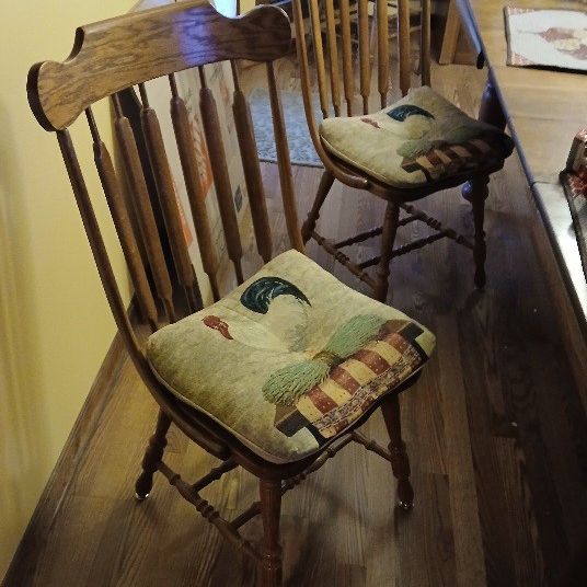 Oak Chairs Set OF 6! TODAY ONLY!