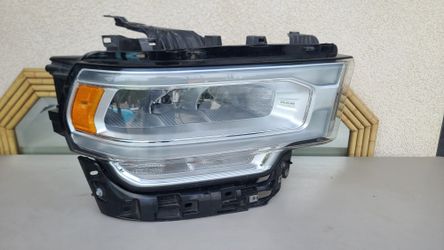 2017 - 2024 DODGE RAM RAM2500 RAM3500 RIGHT HEADLIGHT PASSENGER SIDE LED GENUINE USED OEM.  G3