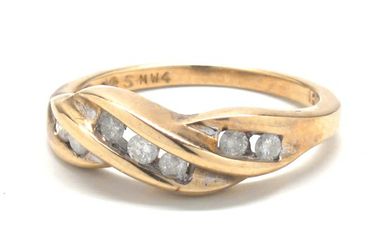 Ladies Diamond/10K Gold Engagement Ring