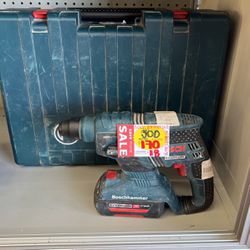BOSCH HAMMER DRILL W/BATTERY AND CHARGER 