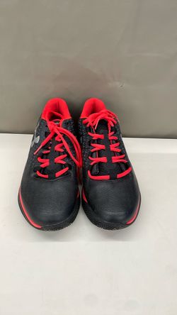 Under Armour shoes. Item No 896 (Shopgoodwill)