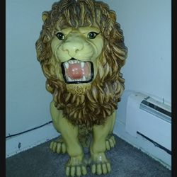 Lion Statue Big
