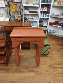 Vtg wooden table with drawer