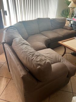 Leathercraft sectional
