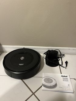 iRobot Roomba e5 Robot Vacuum – Like New (Open Box) + Charger & Manual
