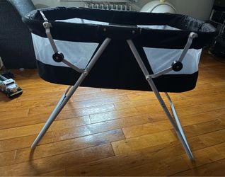 Baby bassinet- free