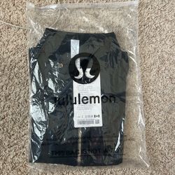 BLACK LULULEMON JACKET (READ DESCRIPTION)
