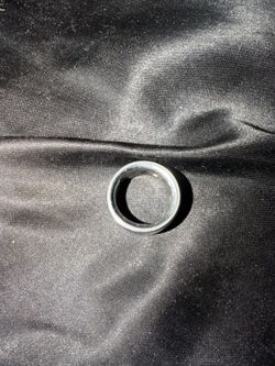 Size 7 Oura Ring And Charger. Gen 4.