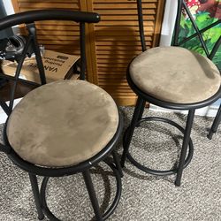 Bar stool / high chair
