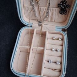 Jewelry in nice Jewelry case