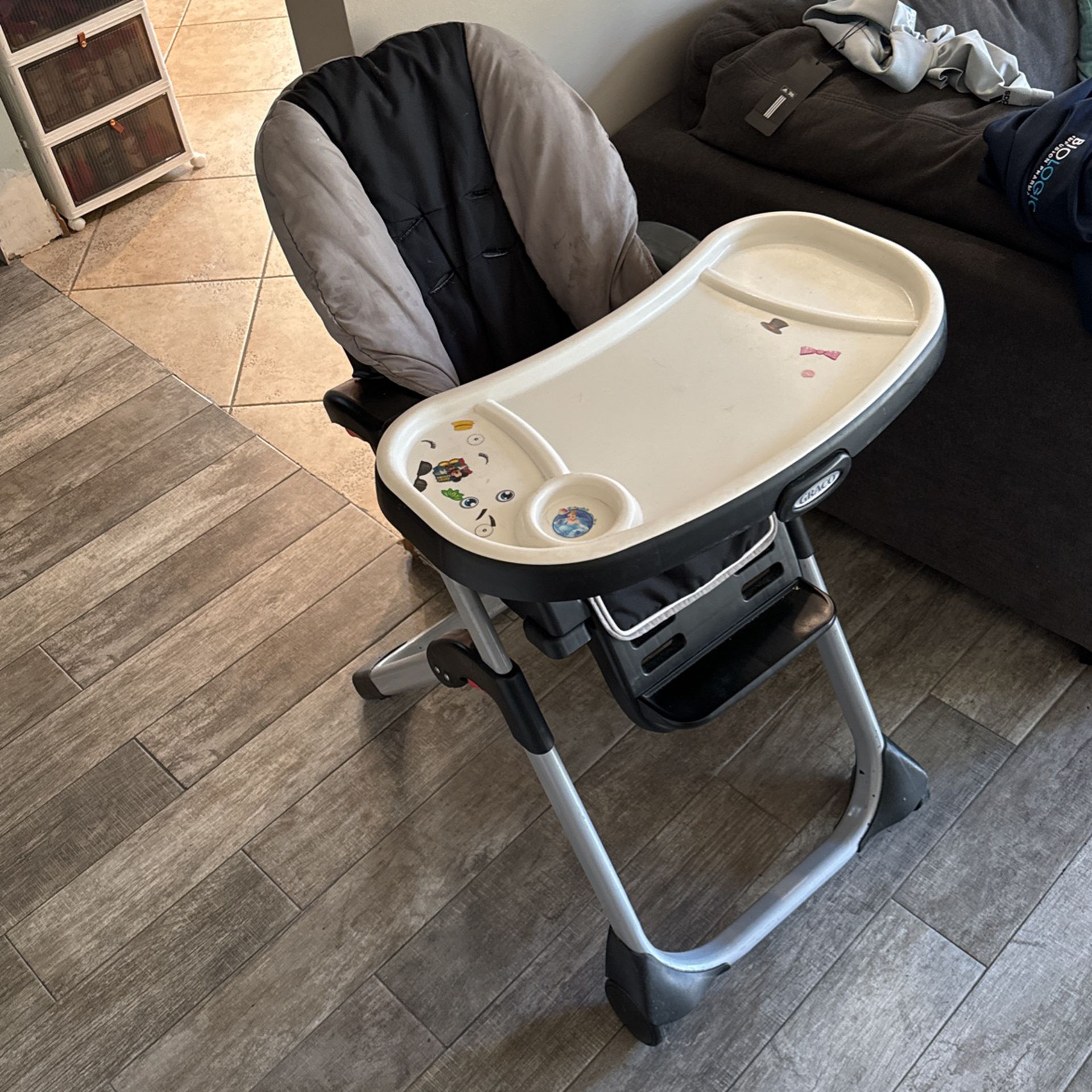 Free Table And High chair
