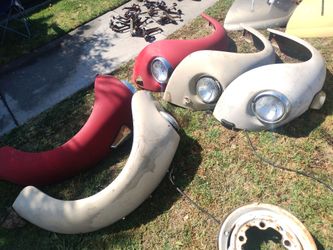 Vw bug front fenders $30 each
68 and up non super beetle tan pair smooth cal look 
71 72 super beetle passenger fender 
Shock style front fenders supe
