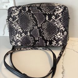 Michael Kors Crossbody Bag