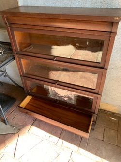 Globe - Wernicke  Bookcase. Chino, ca
