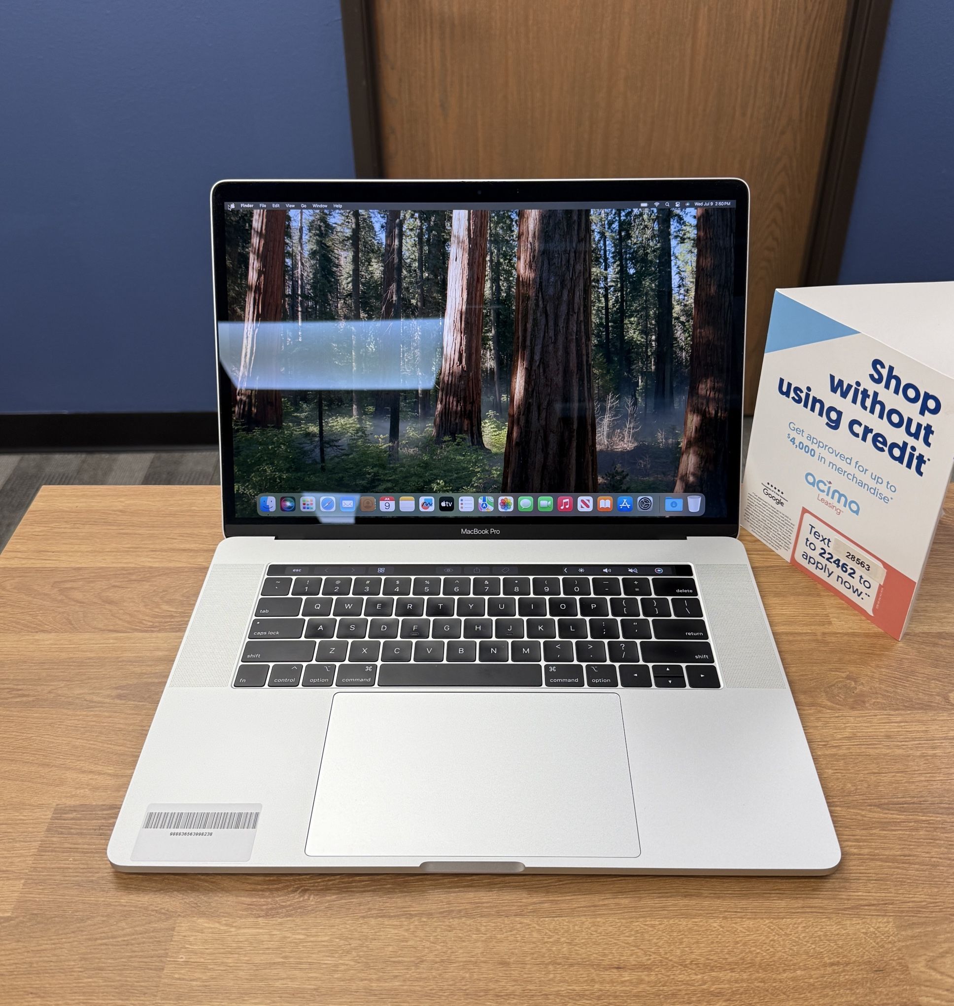 15 inch MacBook Pro Touchbar 512GB SSD*16GB RAM*2.6Ghz Intel 6 Core i7