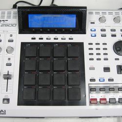Akai MPC2500 LE Drum Machine MIDI Production Center