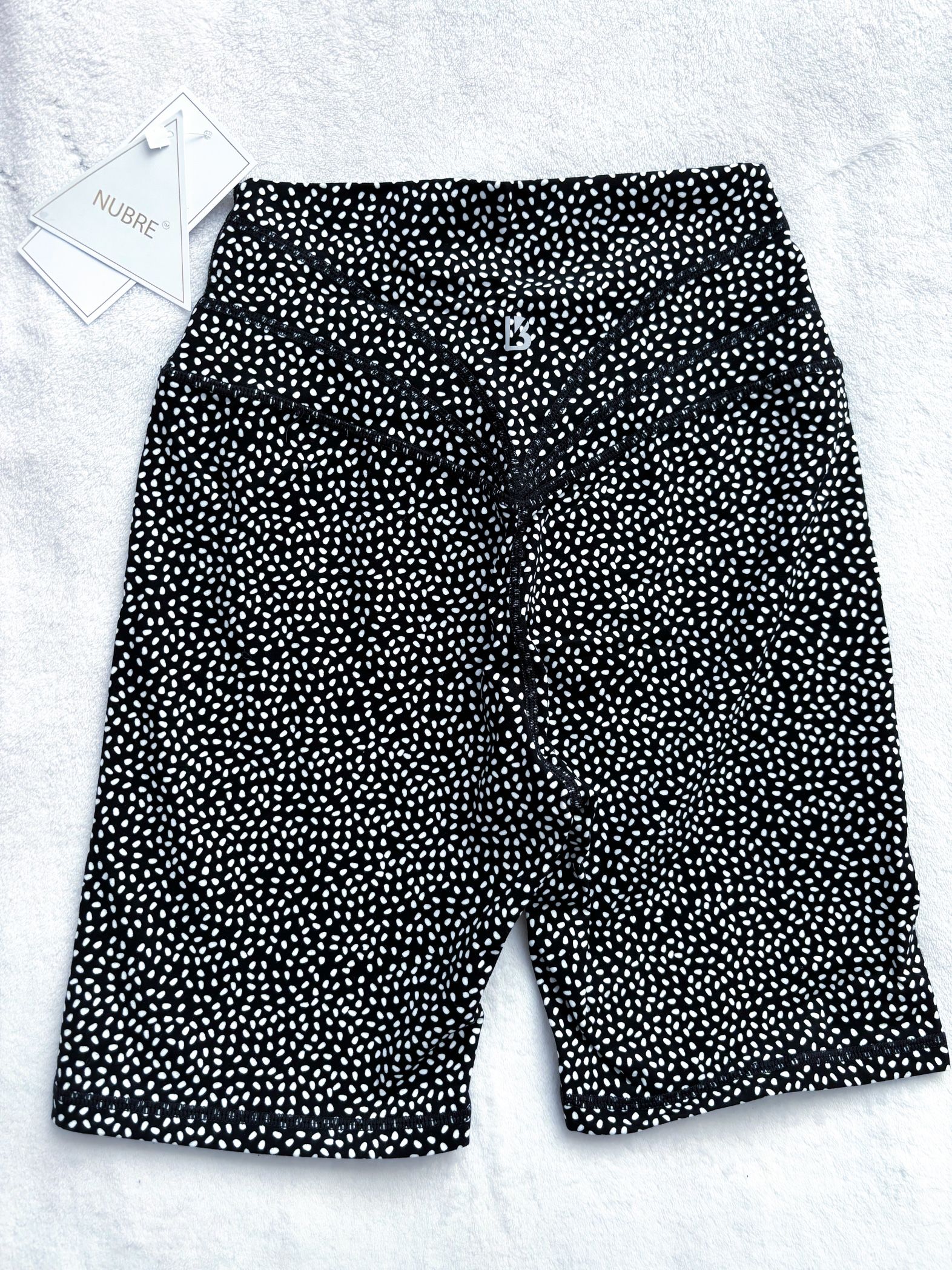 ✨NWT BUFFBUNNY BIKER SHORTS FLATTERING BLACK SZ SMALL ✨