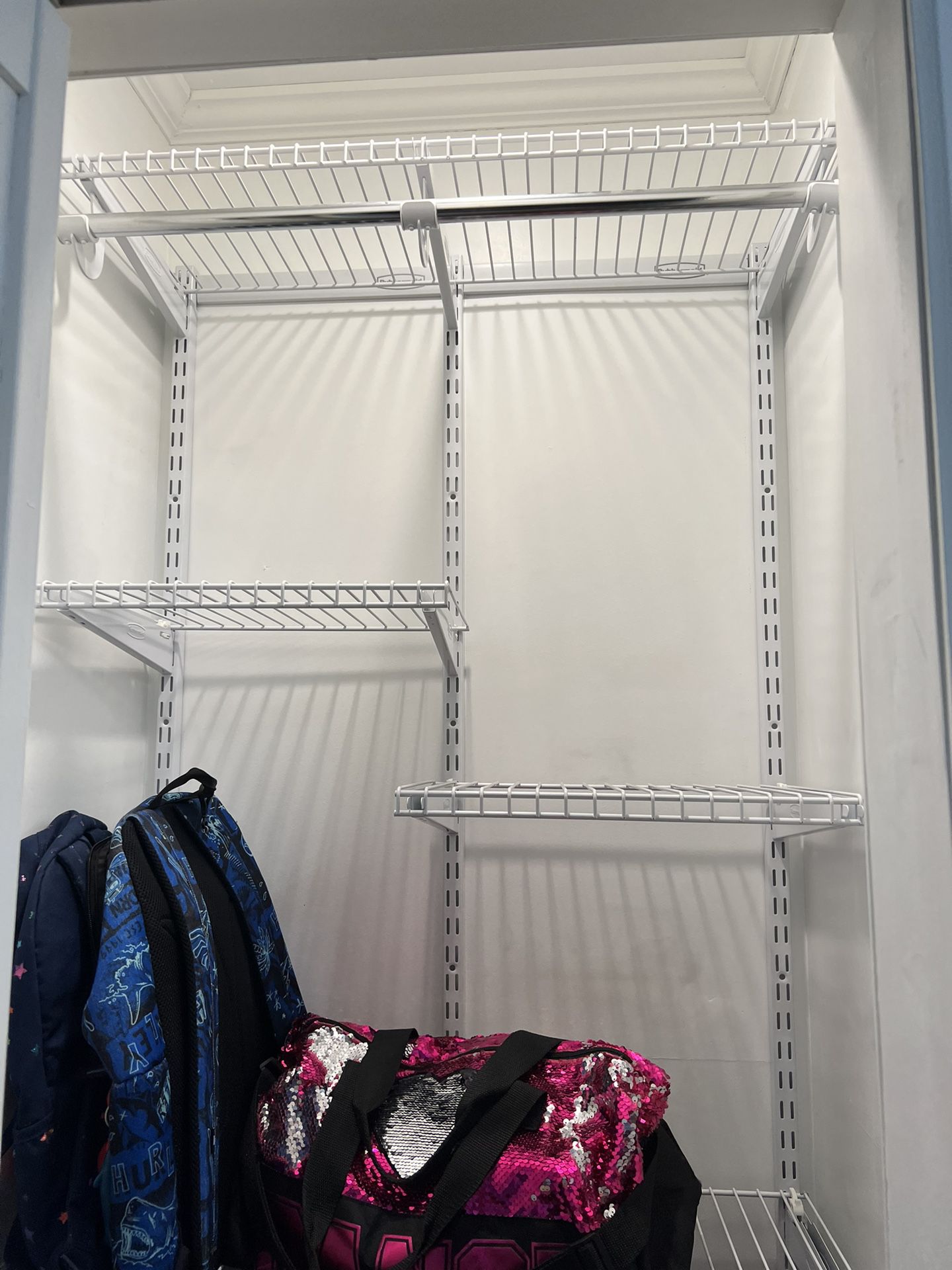 Closet Rubbermaid System Roughly 32inch Wide 