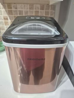 Frigidaire Ice Maker