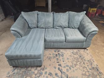 Signature Design by Ashley Darcy Sectional Sofa w/ Reversible Chaise 