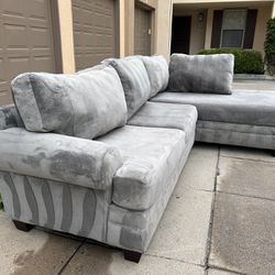 Delivery Available! Microsuede L Shaped Sectional Couch With Chaise 