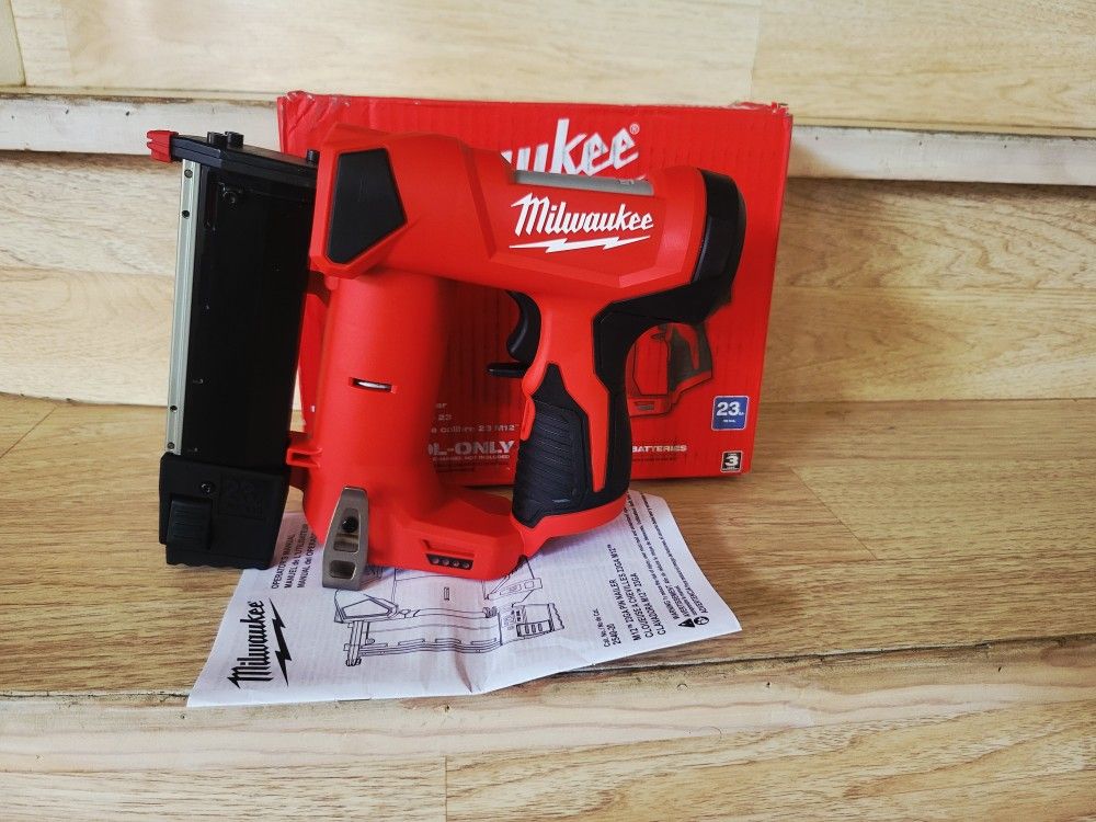 Milwaukee M12 12-Volt 23-Gauge Lithium-Ion Cordless Pin Nailer (Tool-Only)