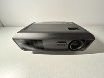 DELL Projector | HIGH DEFINITION | WIDE Screen | Perfect Condition 