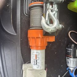Warn Winch 3700 Works Really Good Nothing Is Wrong With It , Only Need The Control 