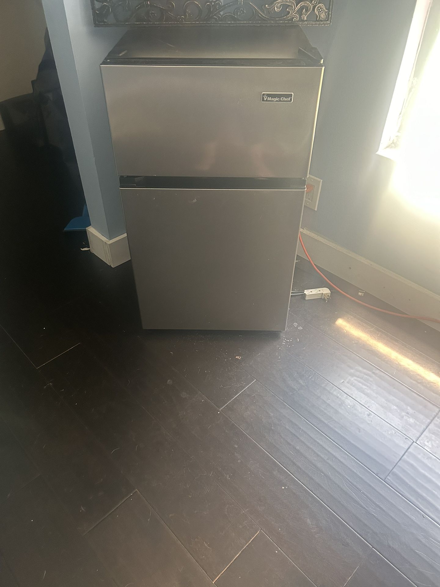 Magic Chef 3.1 Cu Ft Mini Fridge