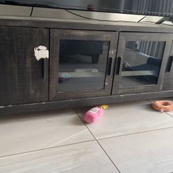 Tv Stand fits 70 inch tv 