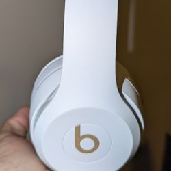 Beats Solo 4 Bluetooth Wireless On Ear Headphones 