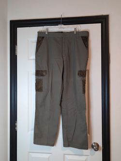 Size 38x30 NWT Reel legends gray camo pants