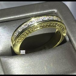 New 14k Yellow Gold Wedding Ring 