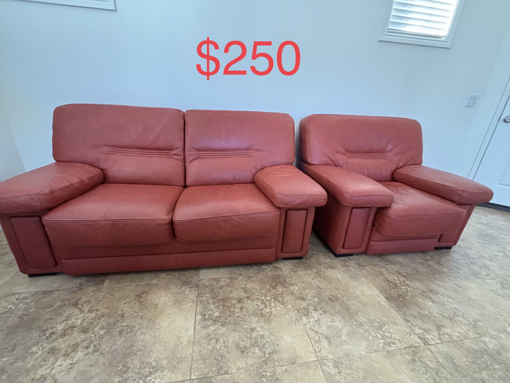 Leather Sofa/Loveseat & Single Seat