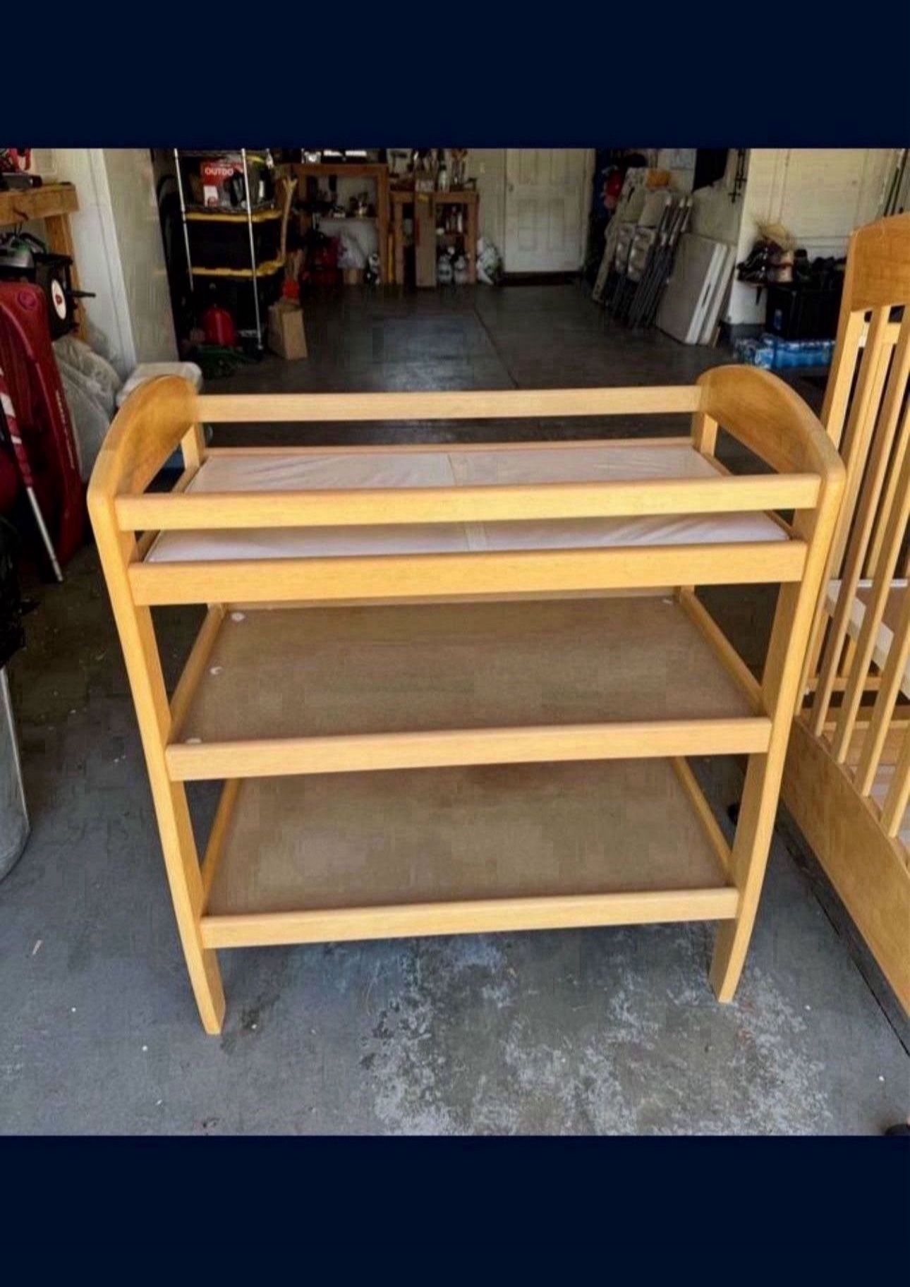 Changing Table - LIKE NEW