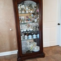 Curio Cherry Finish Constructed of Solid Hardwood and Woid Venners