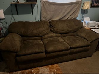 couch only used a few month