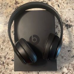 Black Beats Solo 4s
