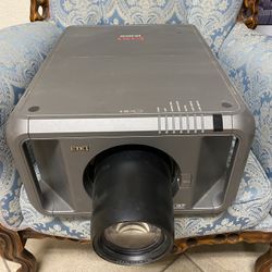 Eiki SXG20 Projector