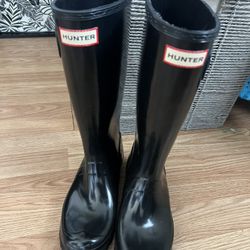 Gloss Hunter Boots 5B/6G 