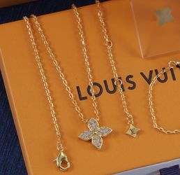 New necklace 18k stainless steel gold comes with dust bag