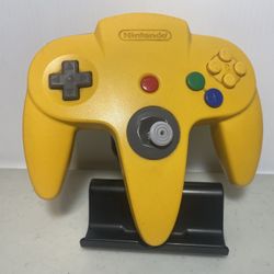 Yellow Nintendo 64 Controller Needs New Control Sticks