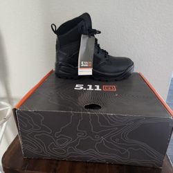 Brand new 511 tactical boots size 8
