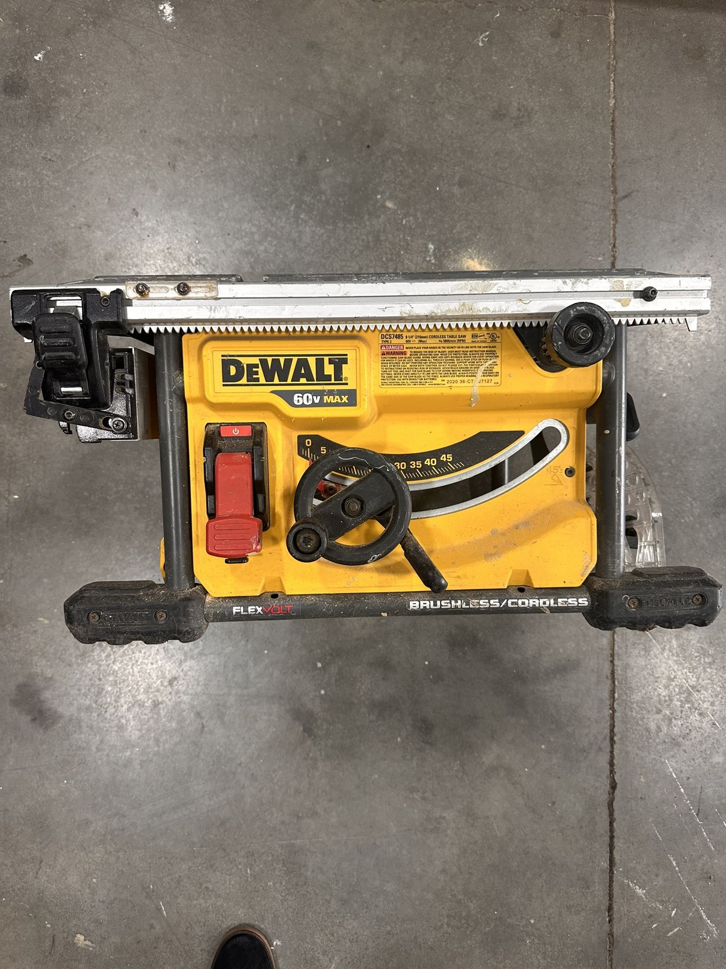 FLEXVOLT 60V MAX Cordless Brushless 8-1/4 in. Table Saw