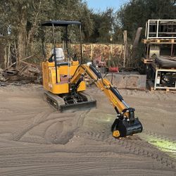 Mini Excavator PILOT CONTROLS NEW 15Hp gas Ready To Use