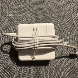 Apple MacBook Charger 
