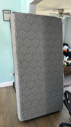 Twin mattress