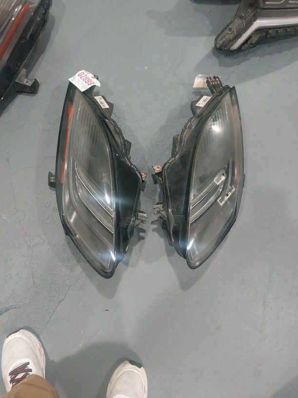 2020 Jaguar F TYPE RH& LEFT HEADLIGHT 