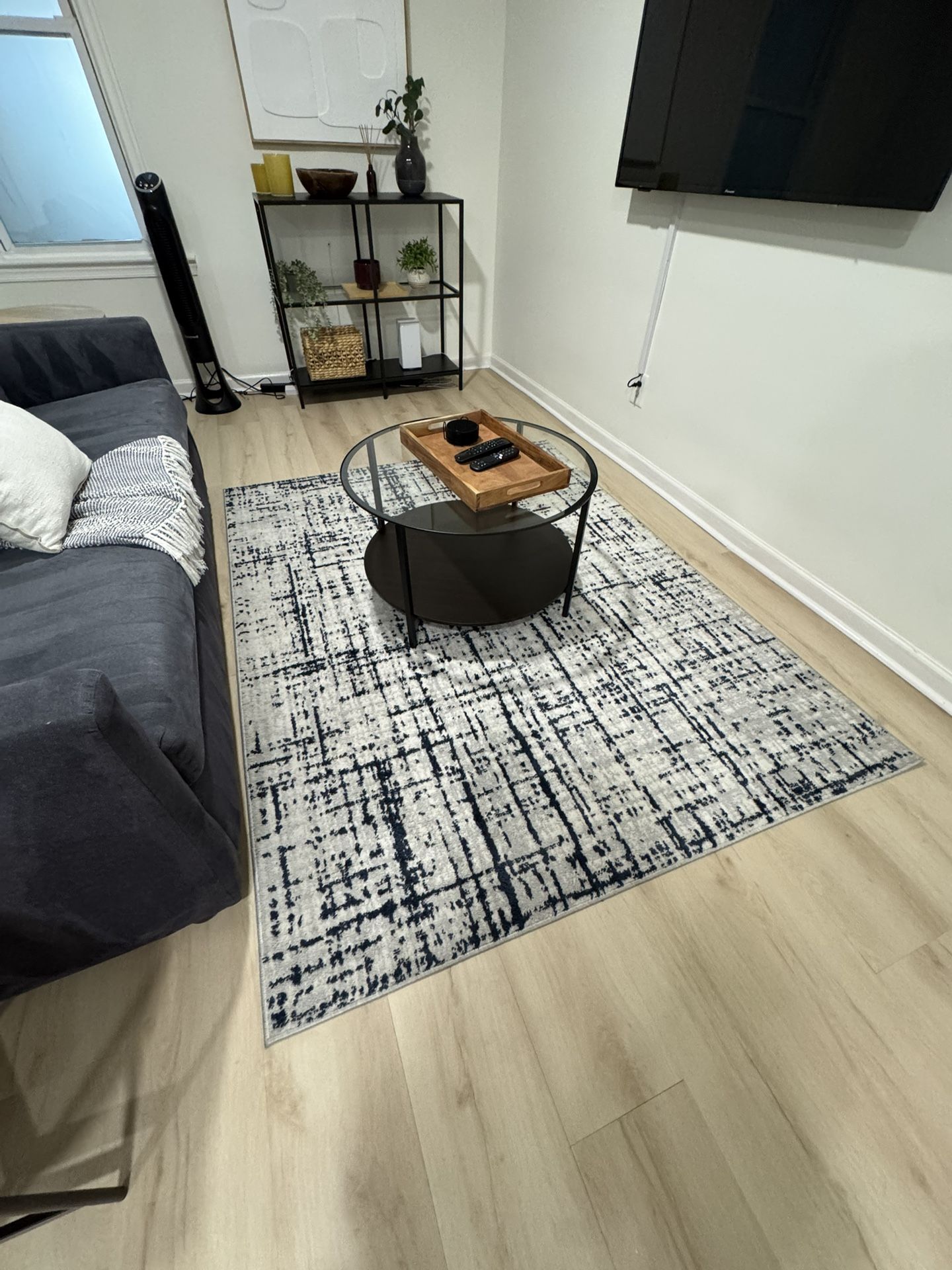 Blue & Cream Area Rug – Modern Pattern (Approx 5x7)