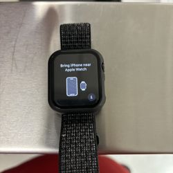 Apple Watch SE 44mm GPS + Cellular 